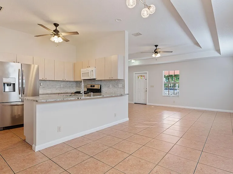623 N L St #1 — Photo 5