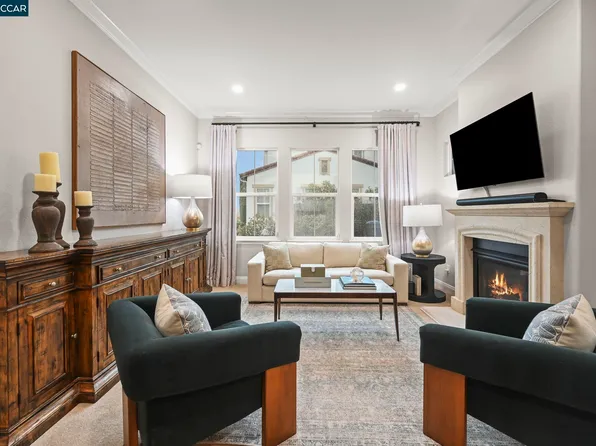 400 Marsanne Ct, Danville, CA 94506