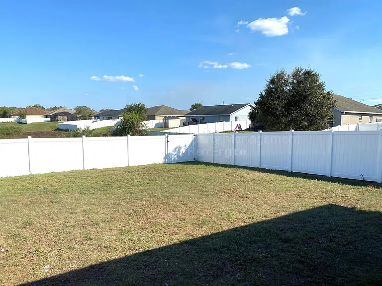 250 Highland Meadows Ct — Photo 25