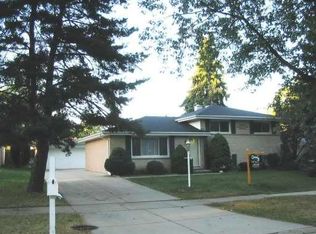 868 E Holly Way, Palatine, IL