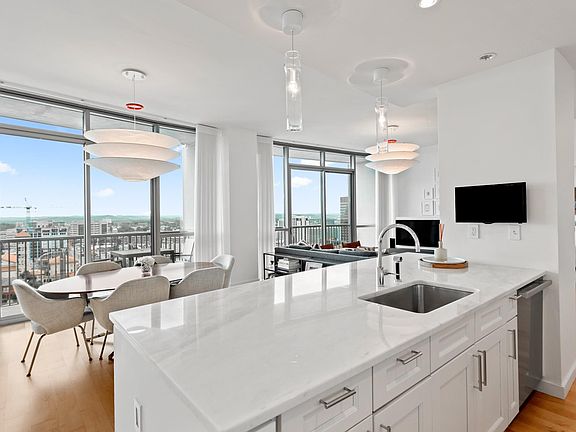 5th image of 900 20th Ave S APT 1315