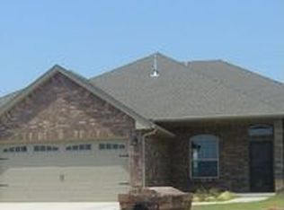 11221 SW 37th Ct, Mustang, OK 73064