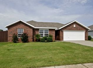 906 SW Crystal St, Bentonville, AR 72712