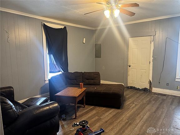 5th image of 625 Tibbetts Ave