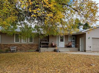 403 E 5th St, Larimore, ND 58251
