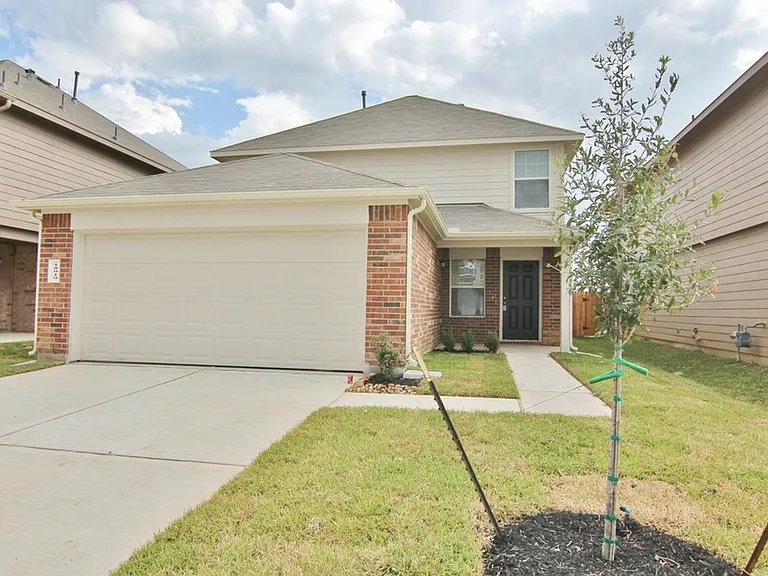18919 Venito Dr — Photo 3