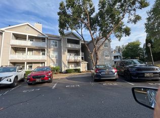 14304 Rosy Ln APT 33, Centreville, VA 20121