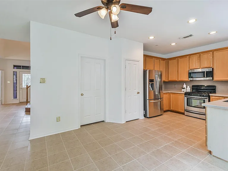 2 Willow Point Pl — Photo 12
