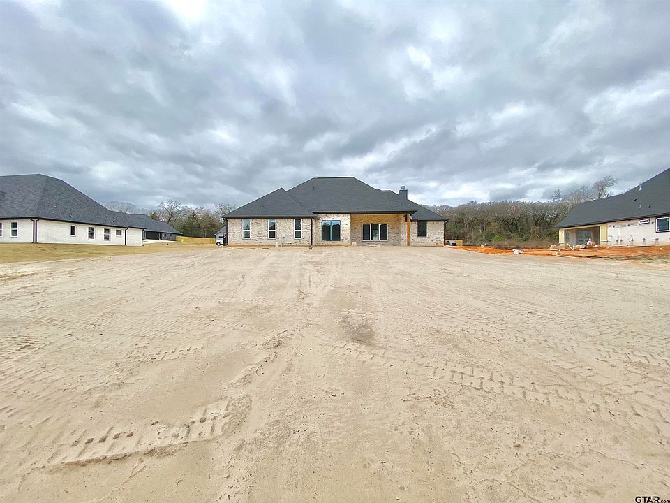 2nd image of 14682 Woodland Creek Dr