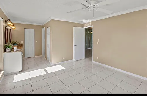 1421 NW 20th Ave Photo 1