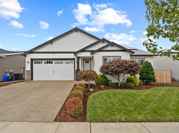12083 Hazelnut Ave, Oregon City, OR 97045