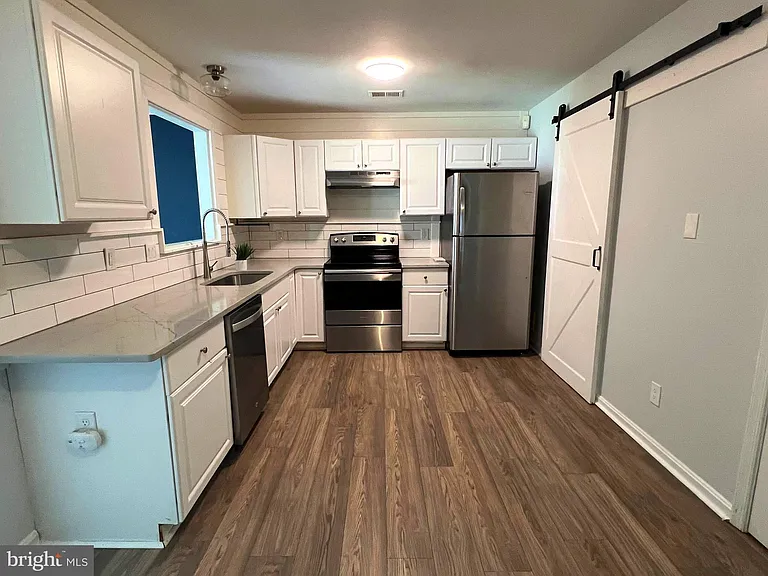 4506 Luau Ct — Photo 6