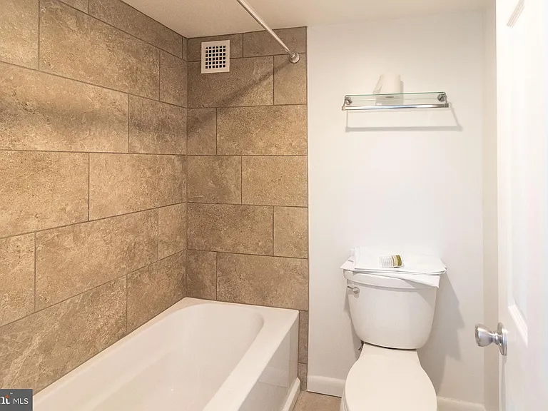 1225 Martha Custis Dr #1103 — Photo 6