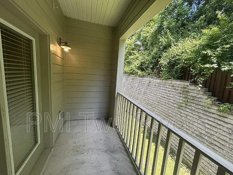 410 Rosedale Ave #211 — Photo 14