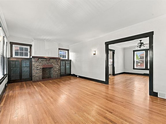 3rd image of 3406 California Ave
