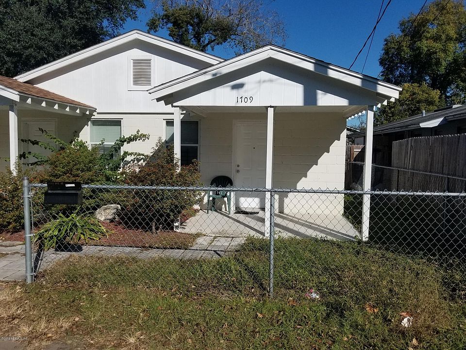 1st image of 1709 Dot St