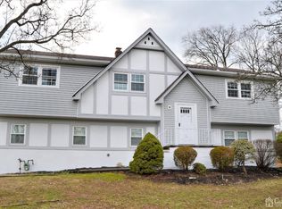 211 Normandy Rd, Edison, NJ 08820