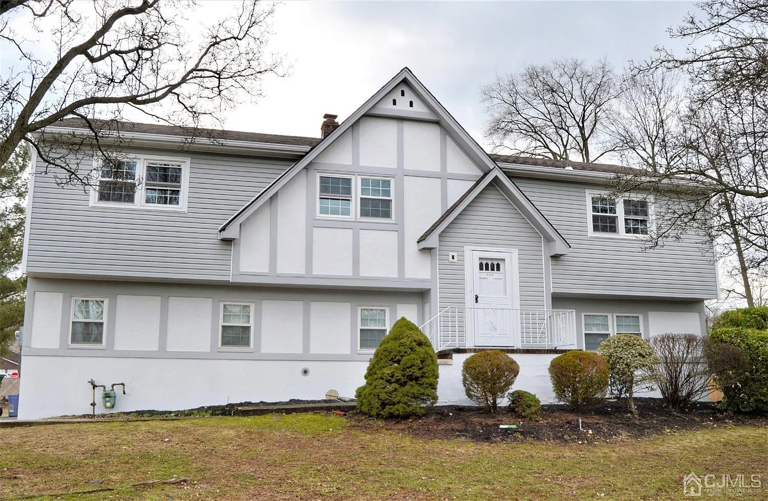 211 Normandy Rd photo 1