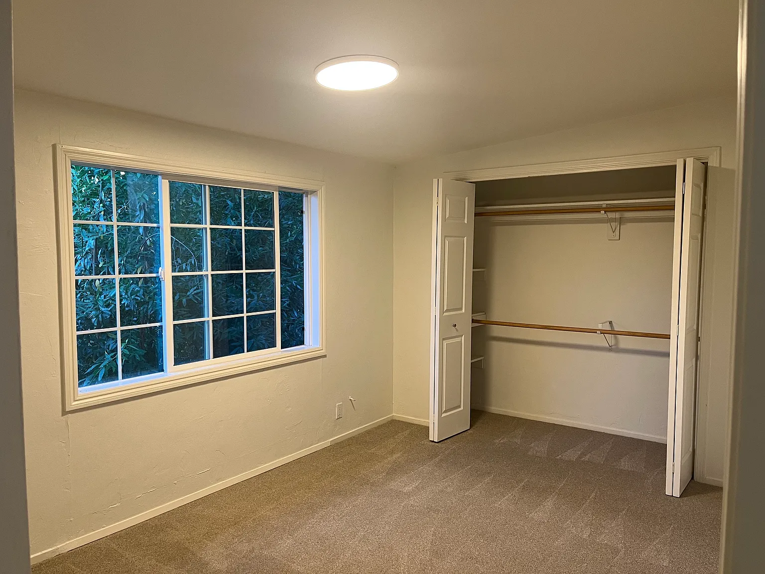 3 bed, 1940 sqft, $6,800 — Photo 2