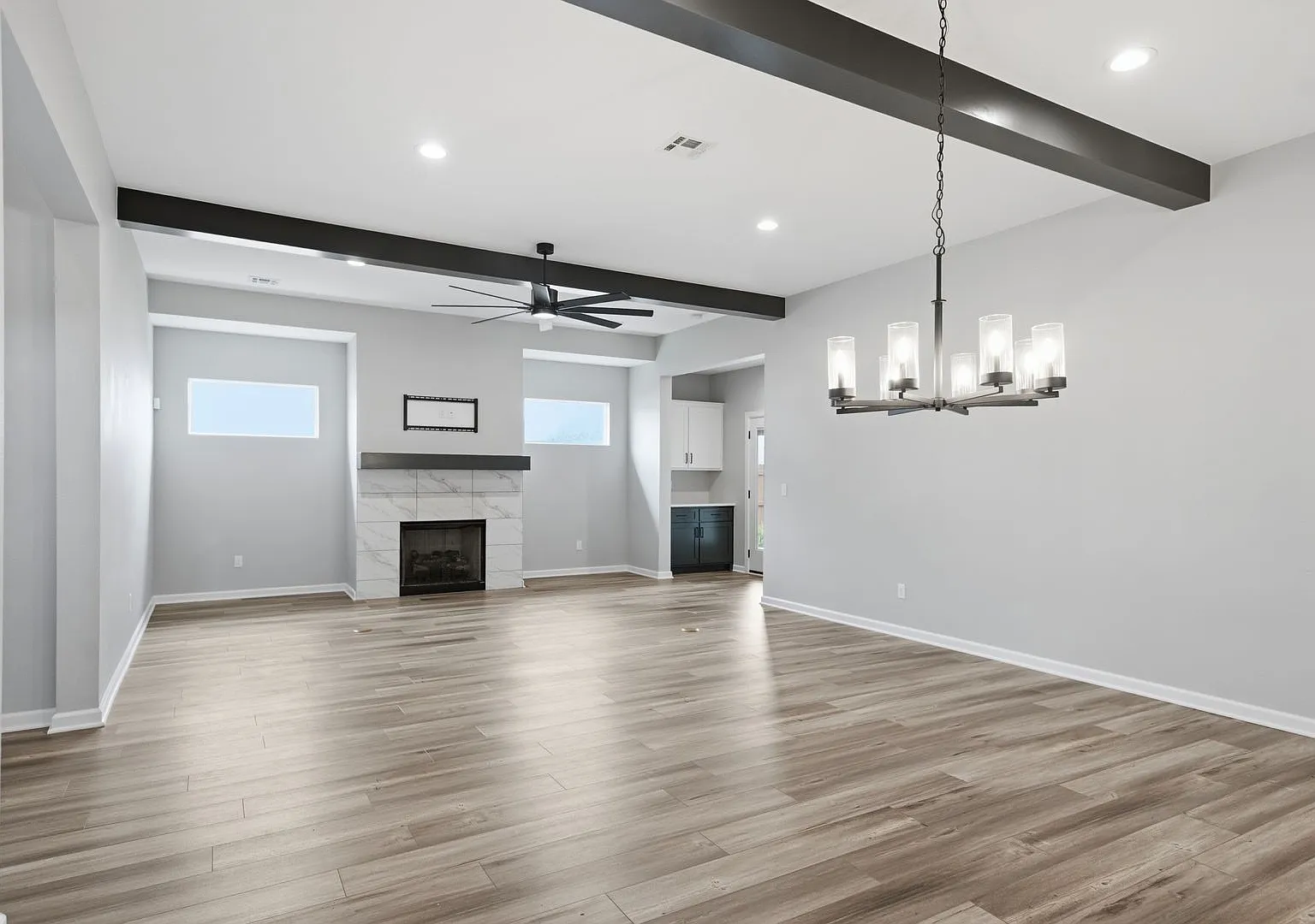 Beautifully new build home available for rent — Photo 3