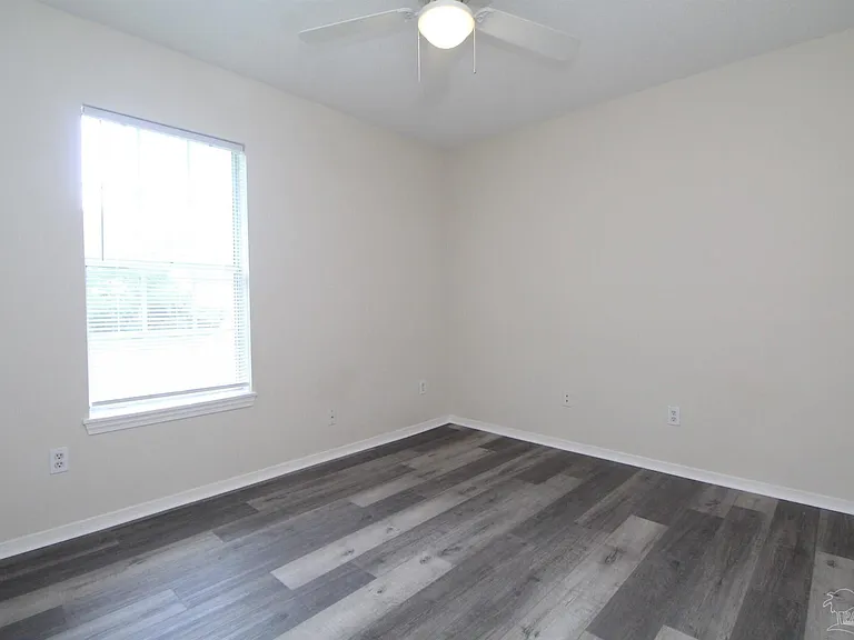 8126 Crystal Wells Pl — Photo 15