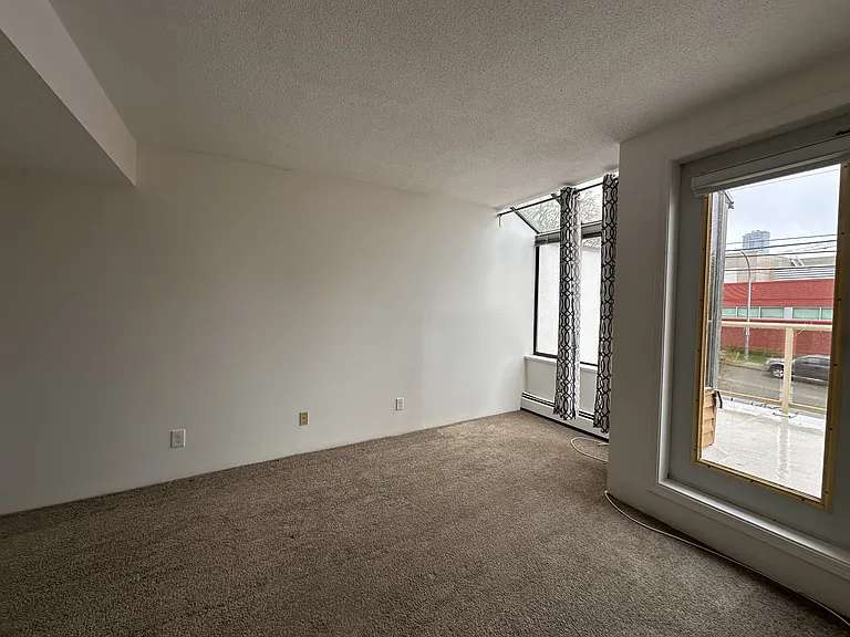 812 Milton St #108 — Photo 5