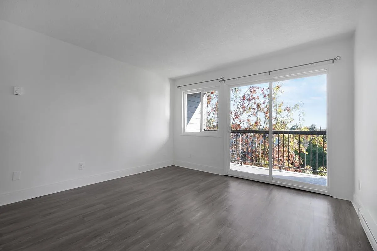 Prideaux Apartments — Photo 4