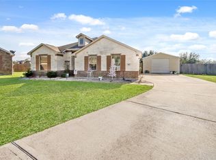 101 Aline Dr, Dayton, TX 77535