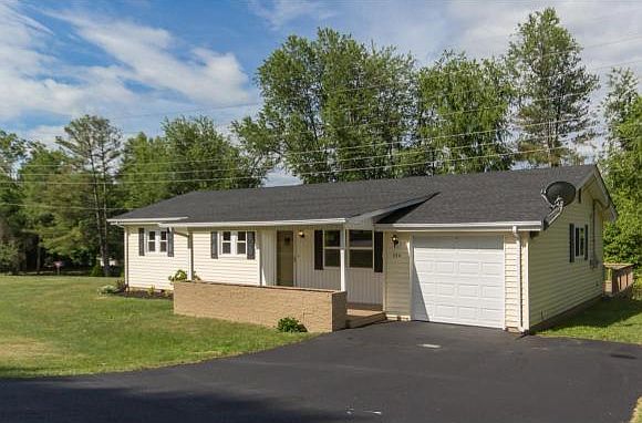 1st image of 324 Carolyn Cir