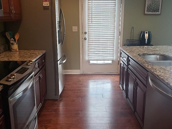 4th image of 52 Swan Way