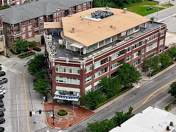 3rd image of 2929 McGee Trfy APT 409