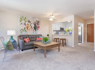 697 Cove Rd APT 1F, Stamford, CT 06902