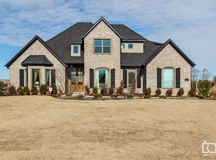 2164 Riverwater Ln, Fayetteville, AR 72703