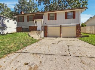 1428 S Apache Ln, Olathe, KS 66062