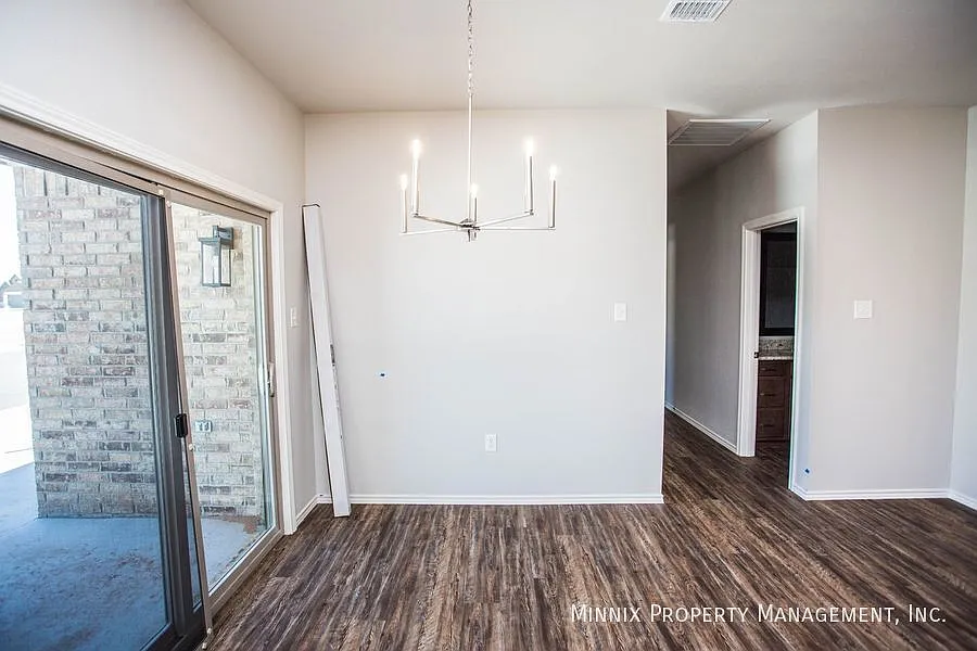 3 bedroom/ 2 bath | 5865 Virginia Ave. #1 — Photo 4