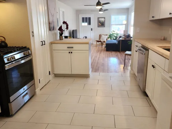 2825 Lake Ave, Pueblo, CO 81004