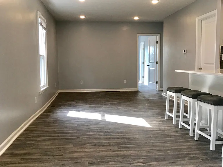 213 Gertrude St #2 — Photo 4