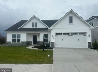 75 W Aster Way, Gettysburg, PA 17325