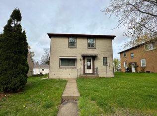 3389 S Whitnall Ave, Milwaukee, WI 53207