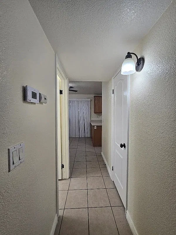 2 bed, 2.0 bath, 968 sqft, $1,214 — Photo 3