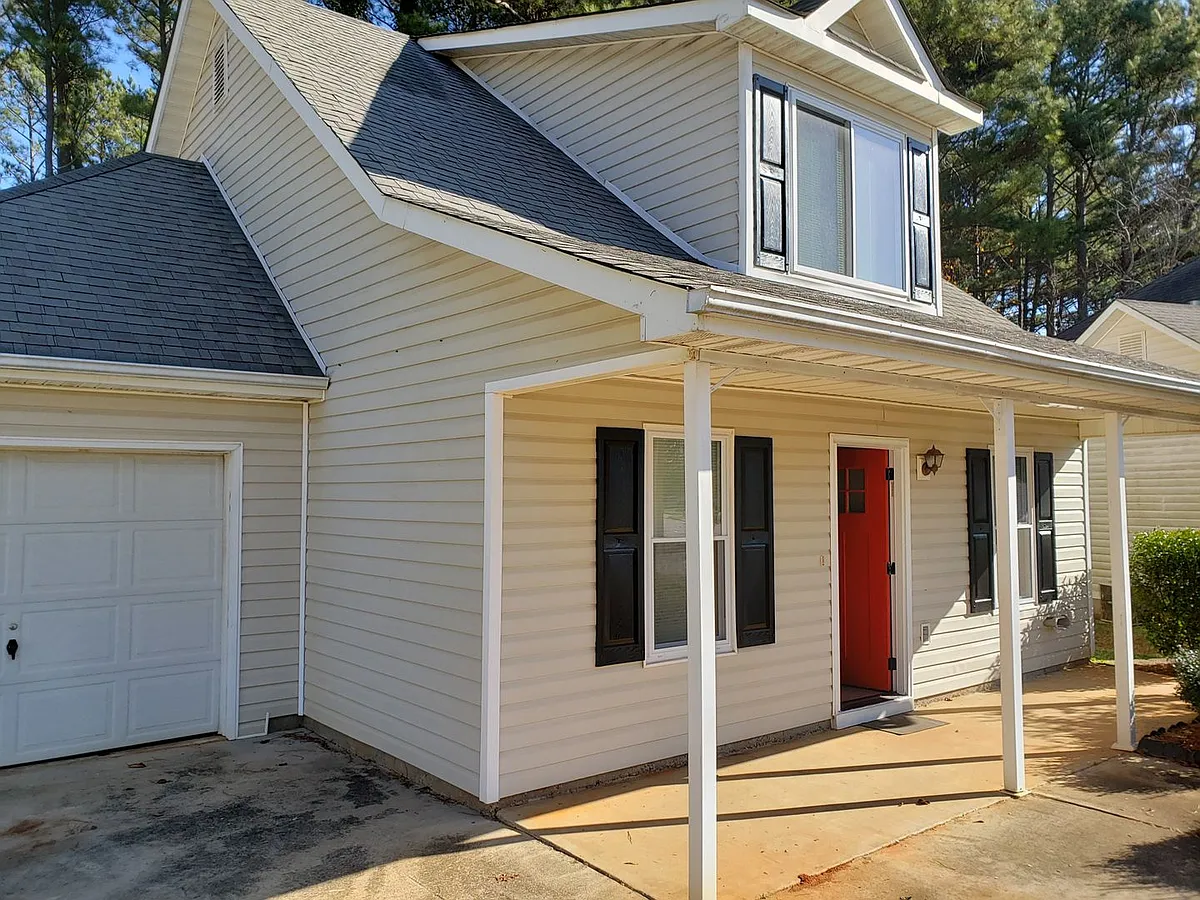 Building Photo - 1330 N Hampton Dr