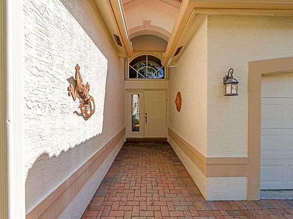 2nd image of 6530 Hawaiian Avenue