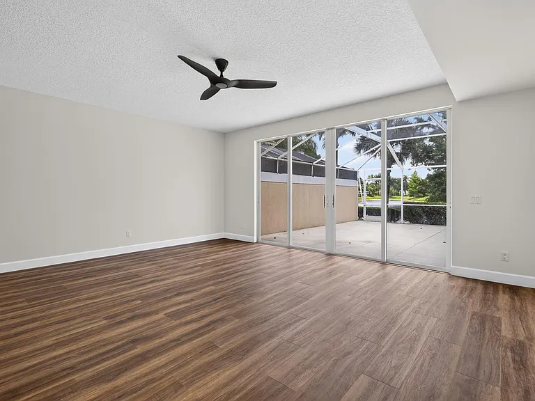 112 Santa Barbara Way — Photo 9