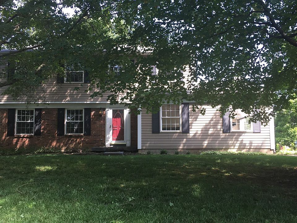 2nd image of 220 Washington Way