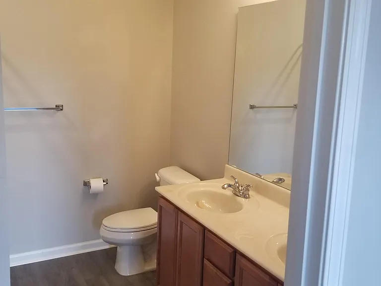 584 Governor Treutlen Cir — Photo 13