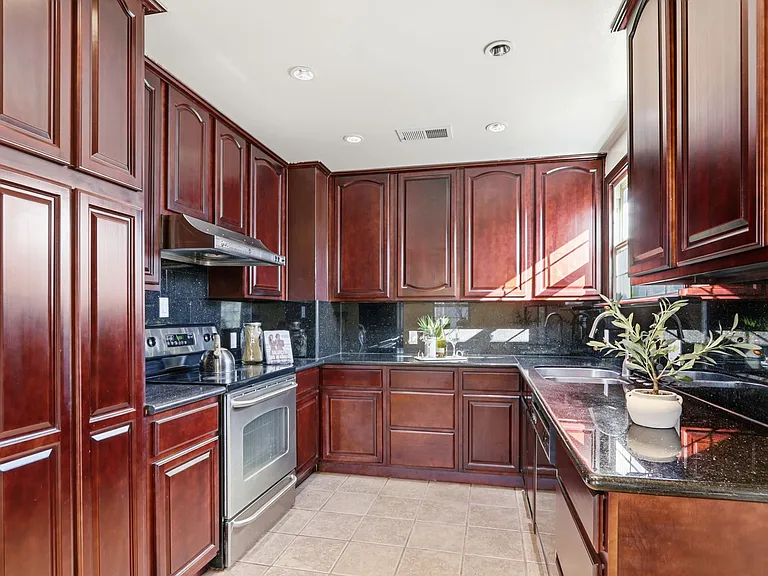22081 Caroline Dr #1 — Photo 8