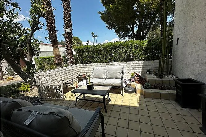 2521 N Whitewater Club Dr #B — Photo 11