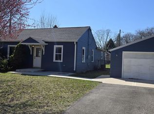 615 S Memorial Ave, Rockford, IL 61102