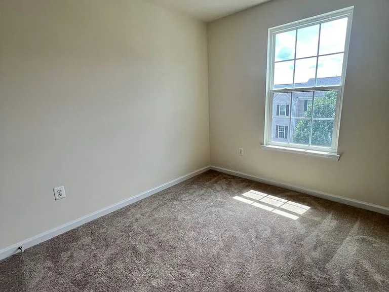 2012 Elm Tree Ct — Photo 12