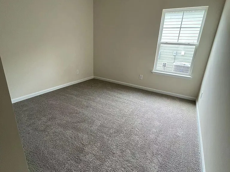 248 Hampton Park Cir — Photo 12
